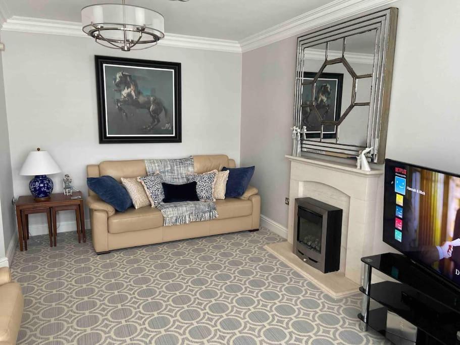 Villa Beautiful Town House In The Heart Of Knutsford Exterior foto